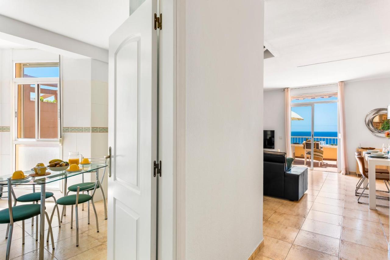 Beachfront Triplex With Swimming Pool & Parking Radazul Exterior photo