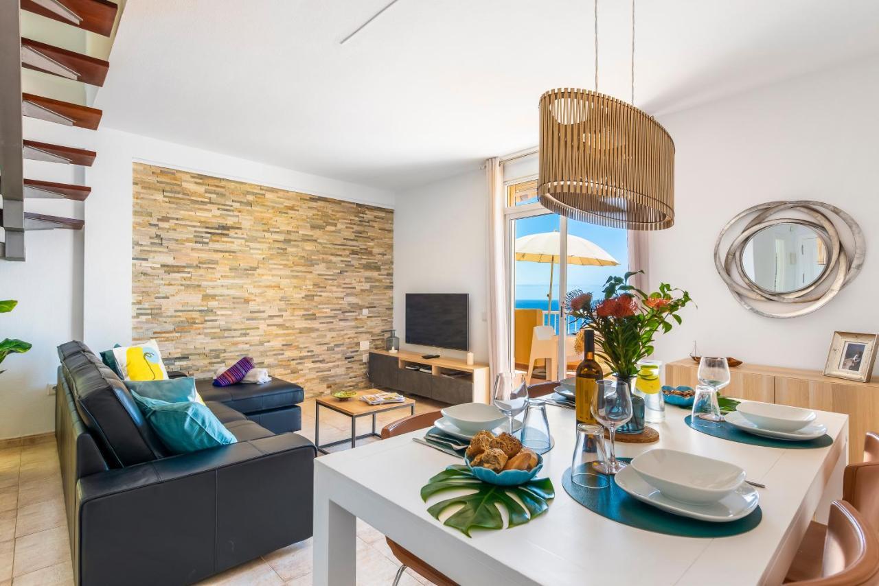 Beachfront Triplex With Swimming Pool & Parking Radazul Exterior photo